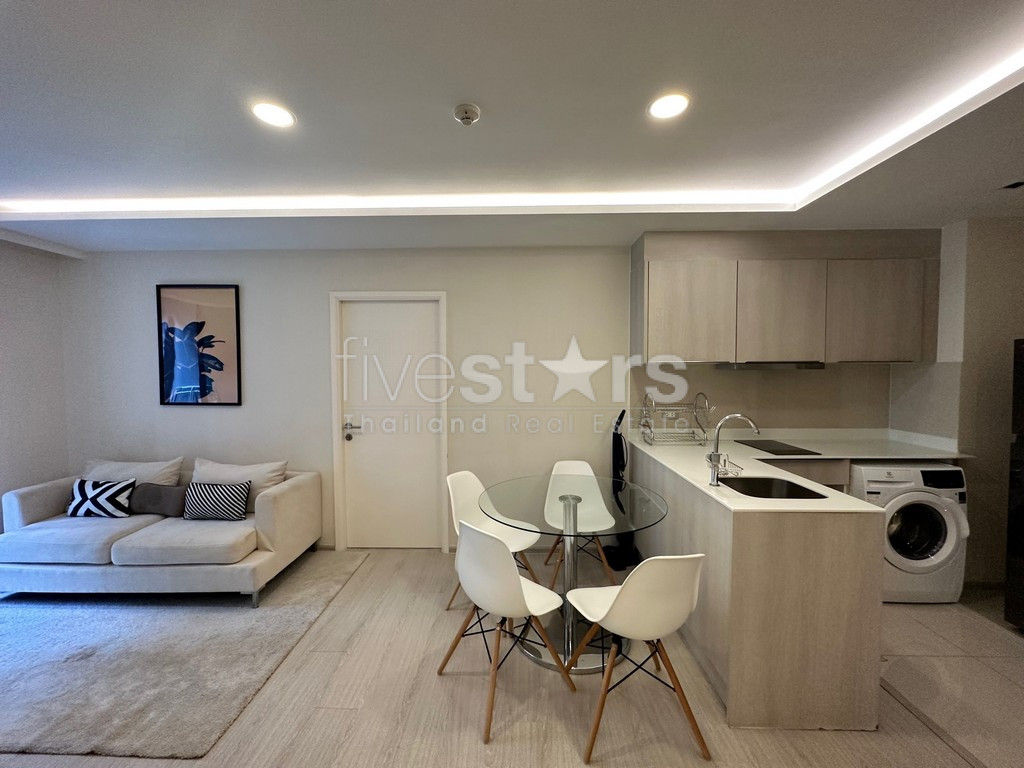Appartement 2 chambres moderne à vendre proche BTS Thonglor, photo 5