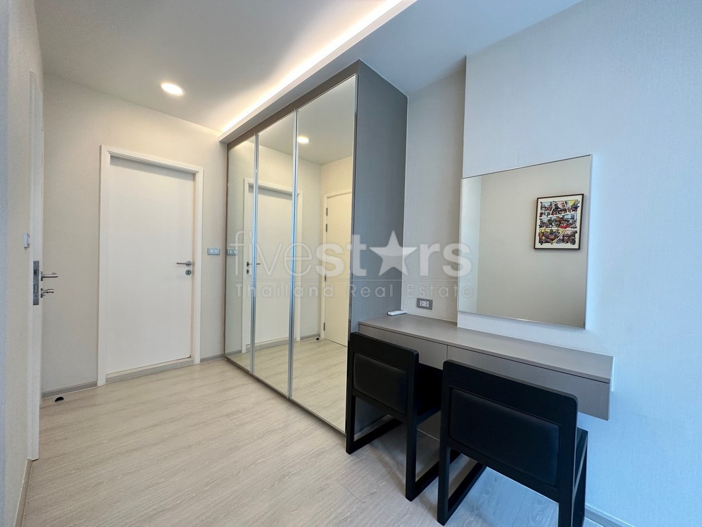 Appartement 2 chambres moderne à vendre proche BTS Thonglor, photo 13
