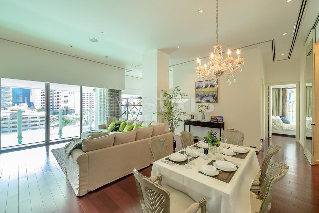 Condo spacieux de 2 chambres avec piscine privée à louer à Phrom Phong, photo 2