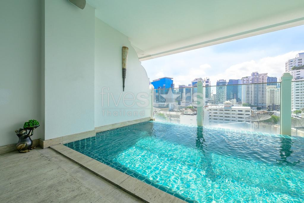 Condo spacieux de 2 chambres avec piscine privée à louer à Phrom Phong, photo 5