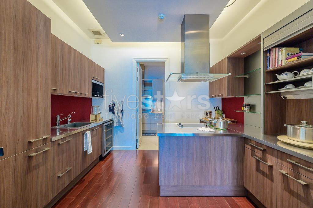 Condo spacieux de 2 chambres avec piscine privée à louer à Phrom Phong, photo 6