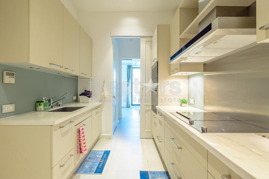 Condo spacieux de 2 chambres avec piscine privée à louer à Phrom Phong, photo 11