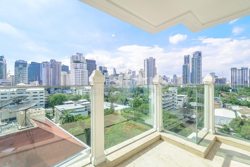 Condo spacieux de 2 chambres avec piscine privée à louer à Phrom Phong, photo 8