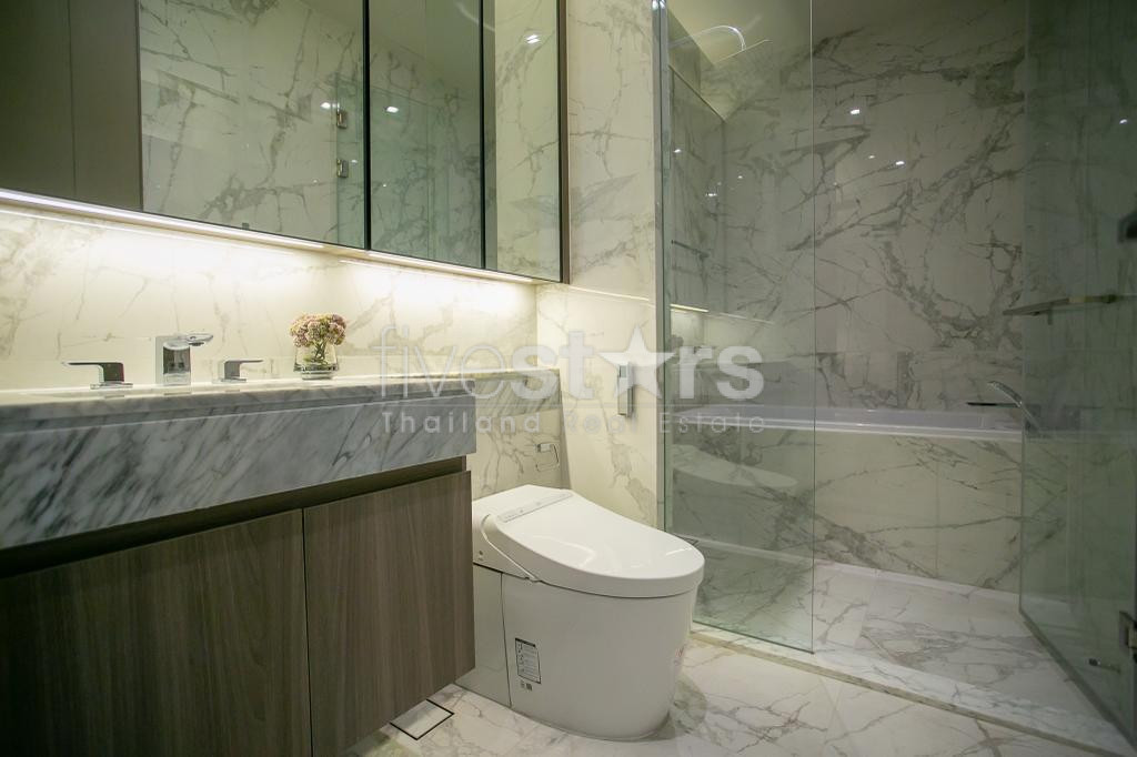 Condo de luxe de 3 chambres à louer près de la station Thonglor BTS, photo 14