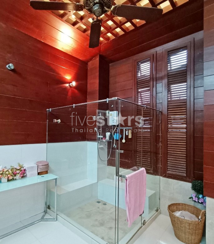Duplex de 4 chambres à vendre à proximité de la station BTS Phrom Phong, photo 14