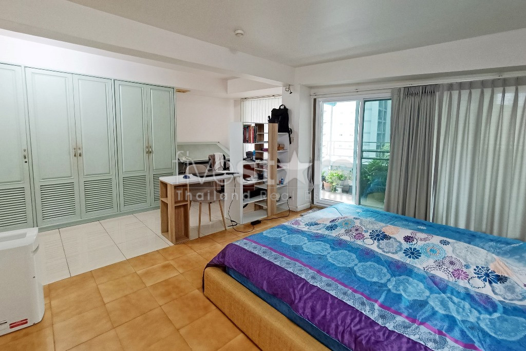 Duplex de 4 chambres à vendre à proximité de la station BTS Phrom Phong, photo 5