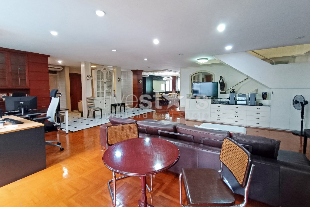 Duplex de 4 chambres à vendre à proximité de la station BTS Phrom Phong, photo 3