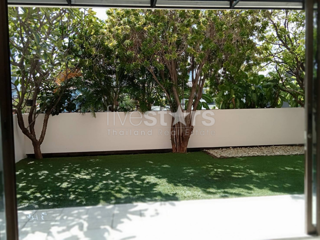 Manoir de 3 chambres à louer sur Phrom Phong à Thonglor, photo 7