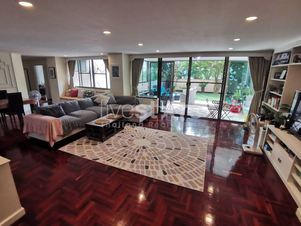 Manoir de 3 chambres à louer sur Phrom Phong à Thonglor