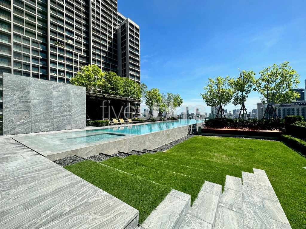 Appartement de standing d'une chambre à vendre connecté au BTS Thonglor, photo 15