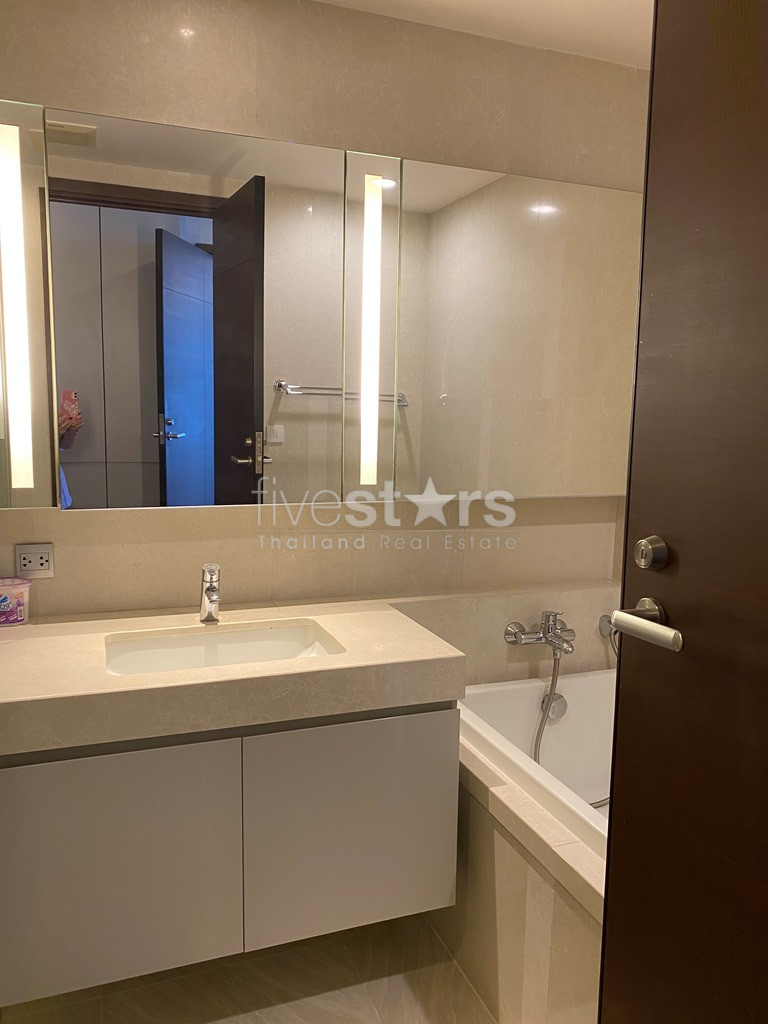 Condo de 2 chambres récemment rénové à louer près de la station de BTS Thong Lo, photo 12