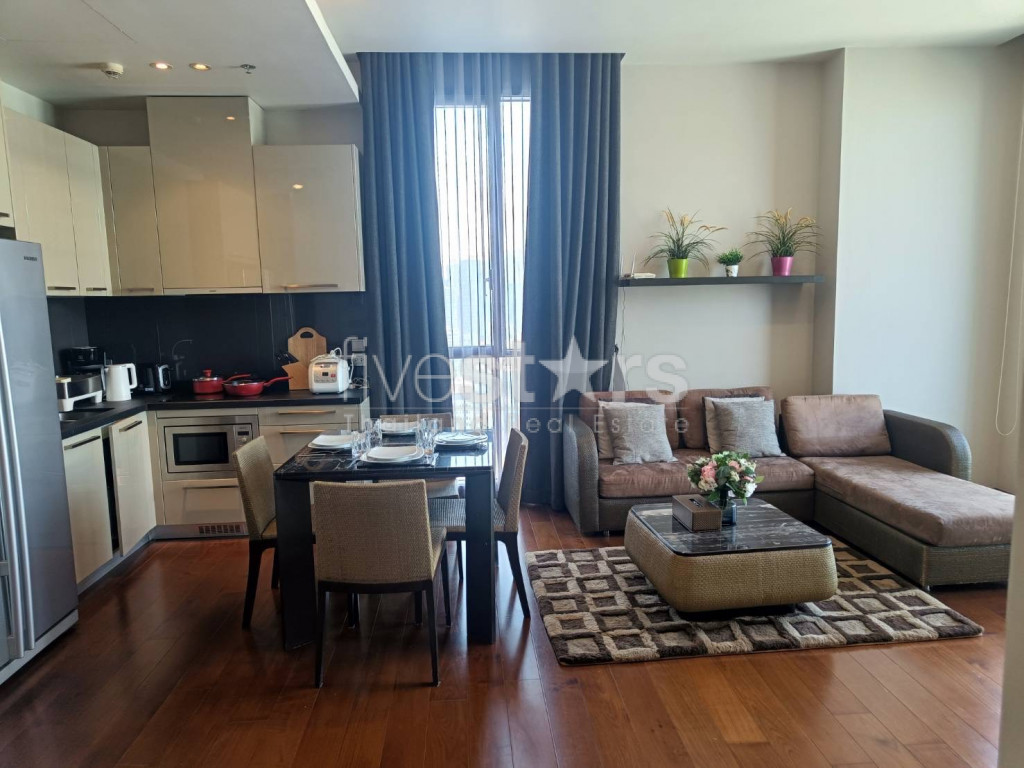 Condo de 2 chambres à louer situé à la station Thong Lor BTS