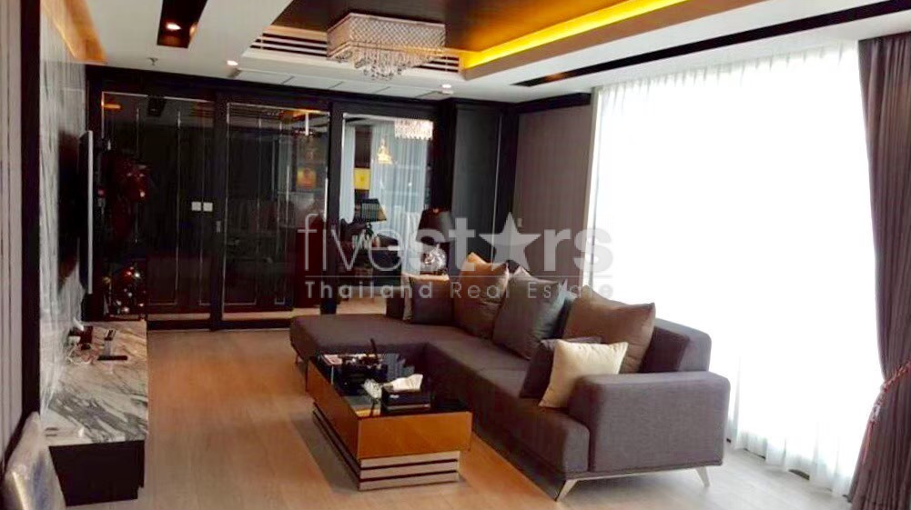 Luxury 3-Bedroom for sale on Phromphong