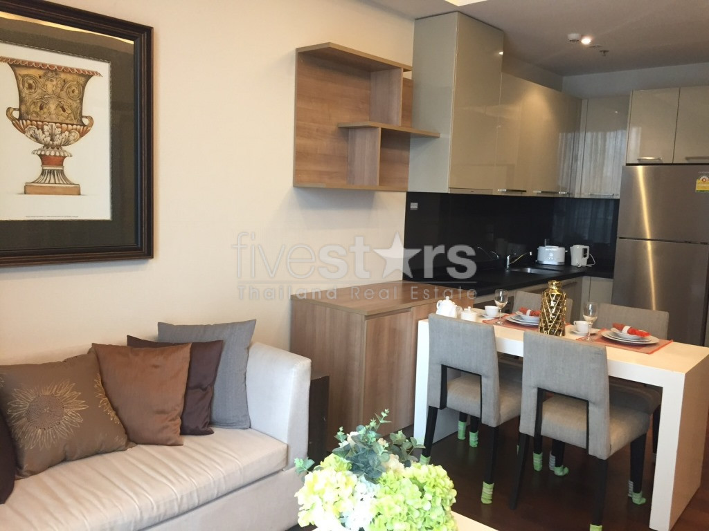 Condo 1 chambre à vendre près de la station Thong Lor BTS