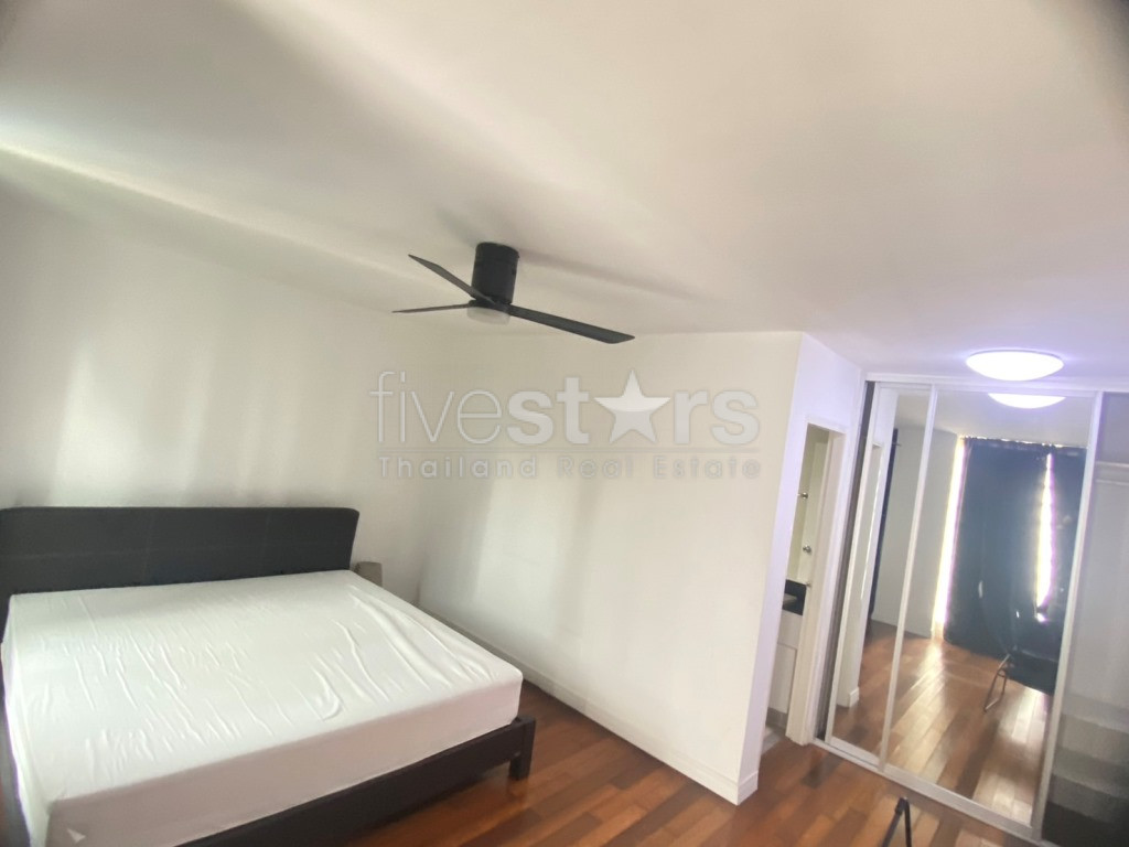 Condo de faible hauteur de 2 chambres à vendre sur Thong Lor, photo 5