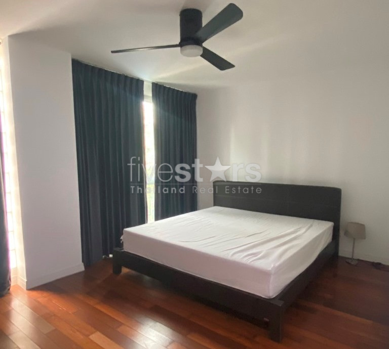 Condo de faible hauteur de 2 chambres à vendre sur Thong Lor, photo 4
