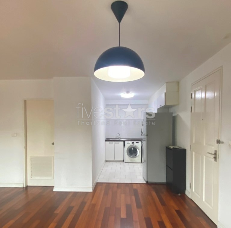 Condo de faible hauteur de 2 chambres à vendre sur Thong Lor, photo 7