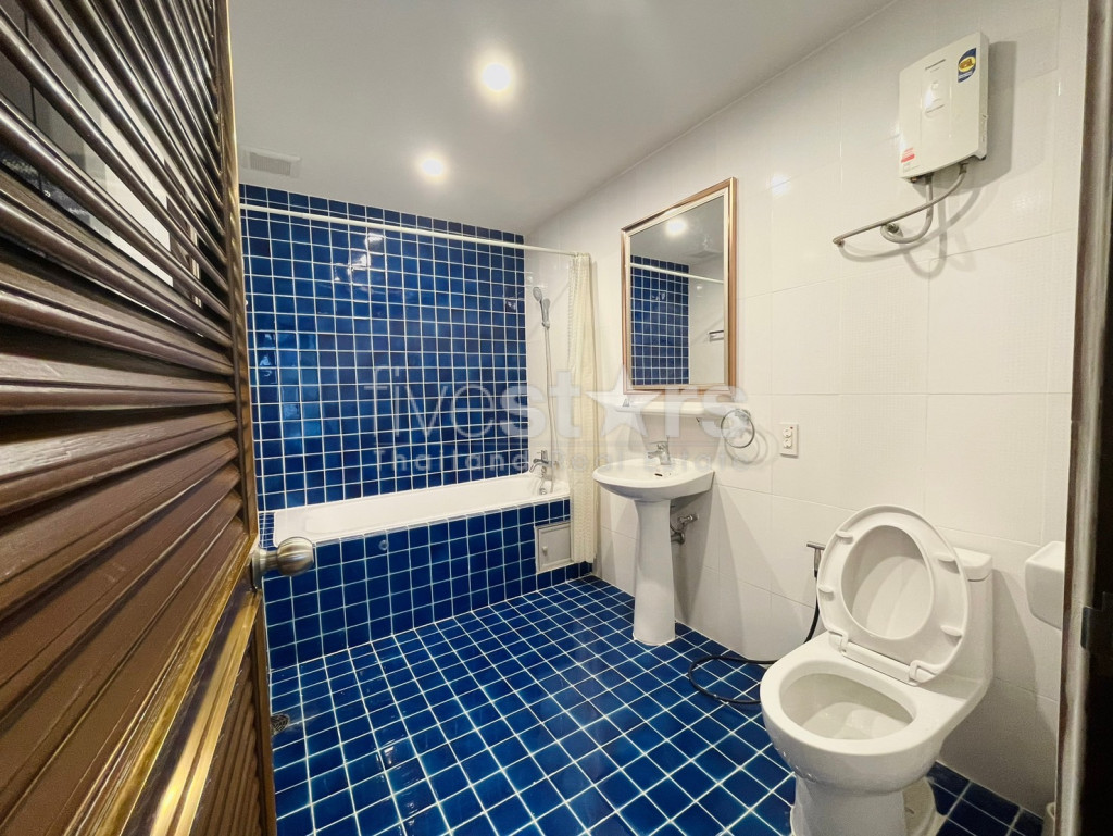 3-bedroom newly renovated condo for sale close to Phrom Phong BTS Station, photo 16
