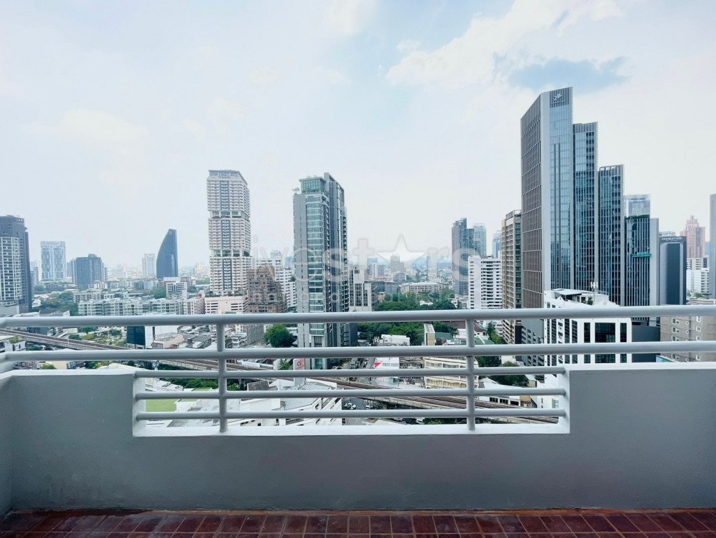 3-bedroom newly renovated condo for sale close to Phrom Phong BTS Station, photo 7