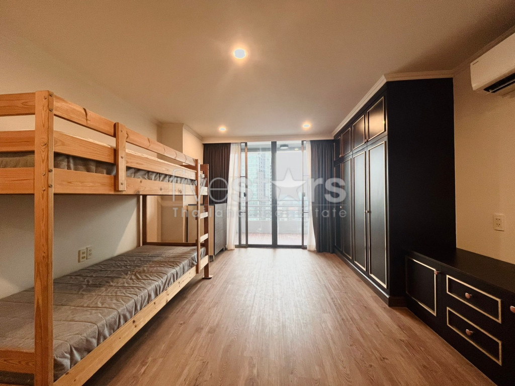 3-bedroom newly renovated condo for sale close to Phrom Phong BTS Station, photo 6