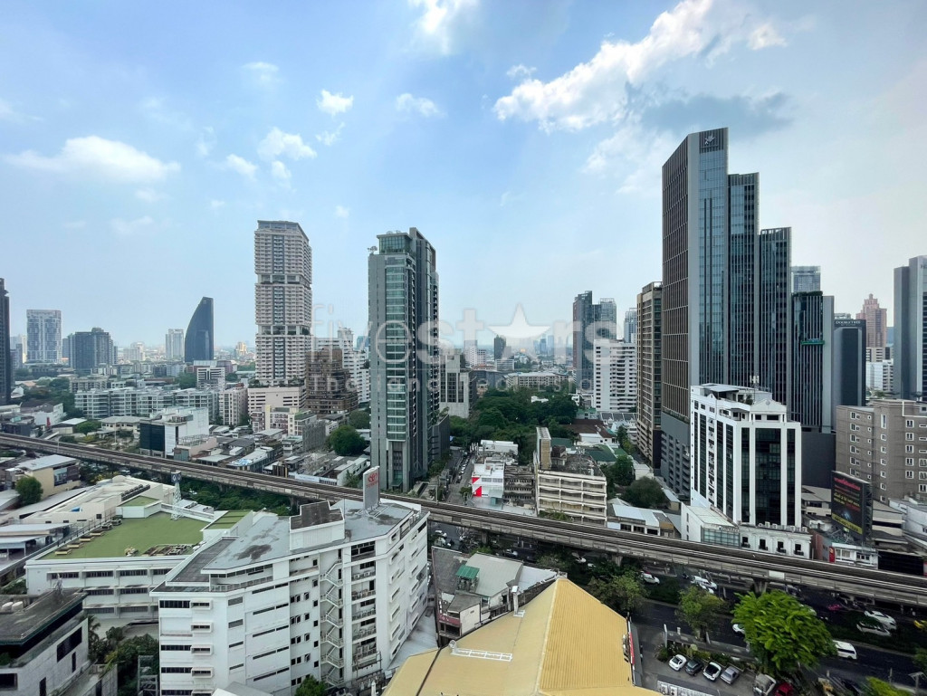 3-bedroom newly renovated condo for sale close to Phrom Phong BTS Station, photo 3