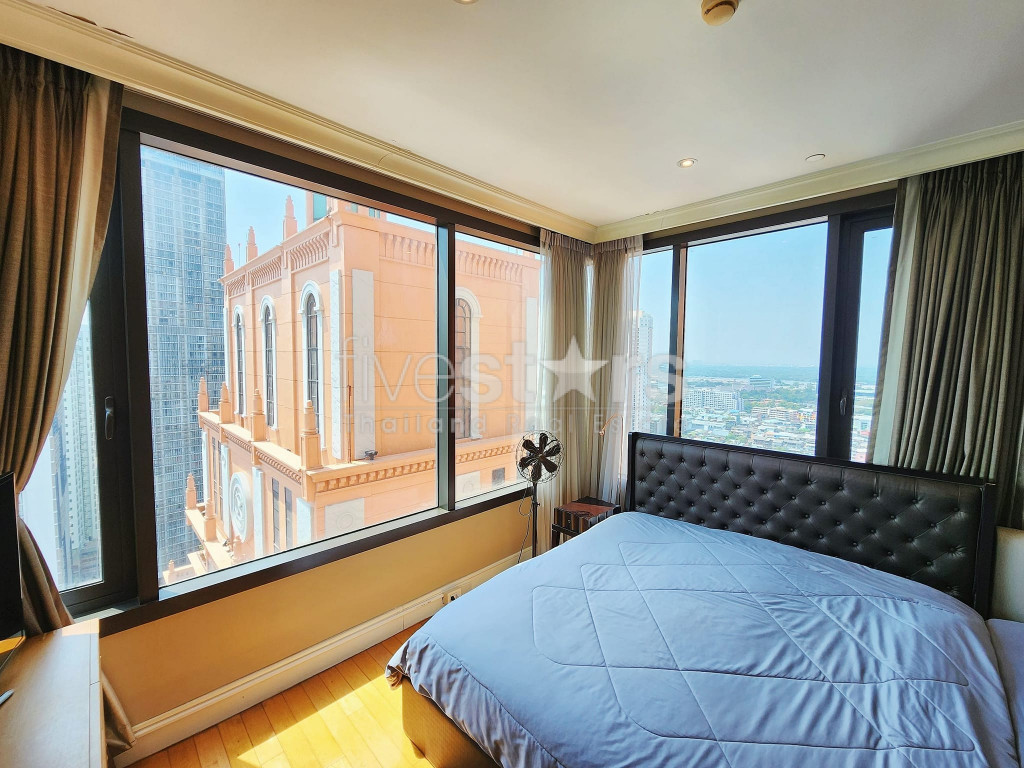 Appartement de 2 chambres spacieux à vendre quartier Phromphong, photo 10