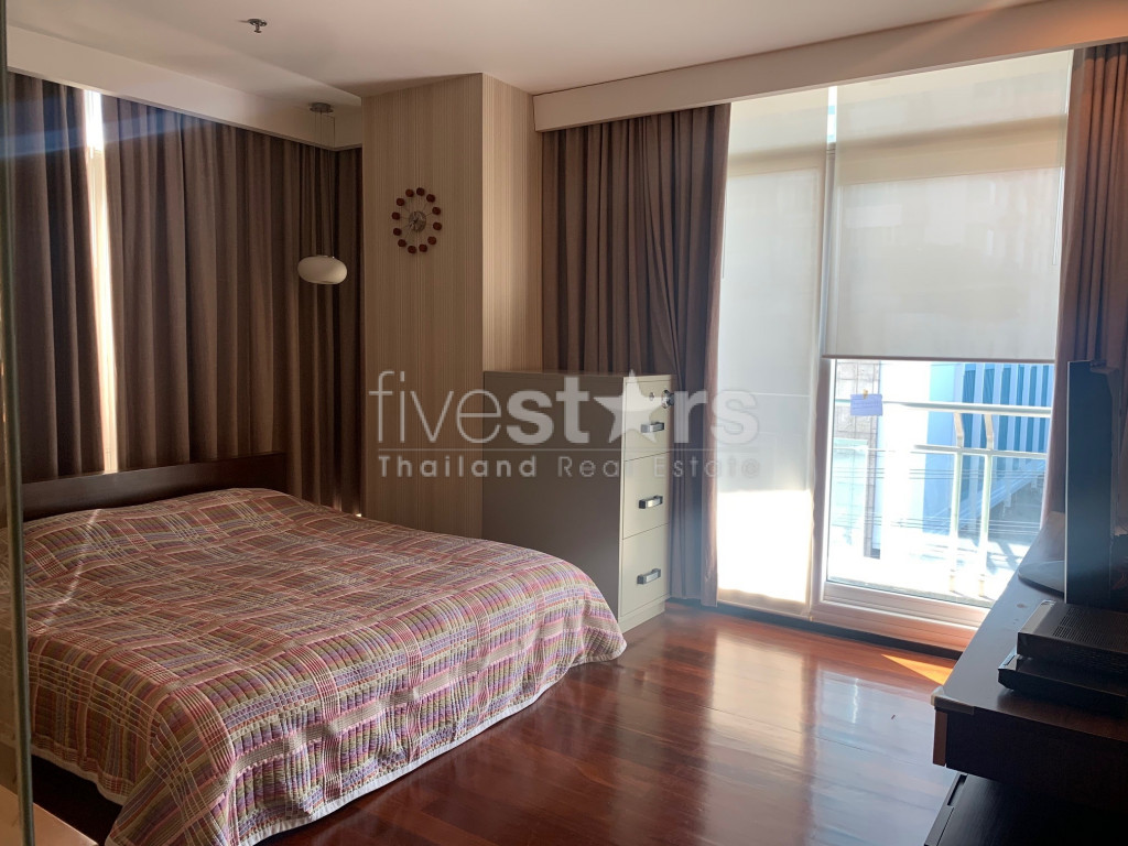 Un spacieux appartement de 2 chambres est disponible à la location à Thonglor., photo 5
