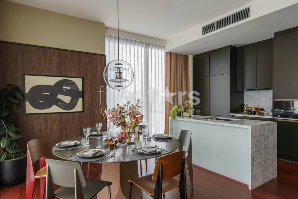 Un condominium contemporain de 2 chambres est disponible à la location à Thonglor., photo 7