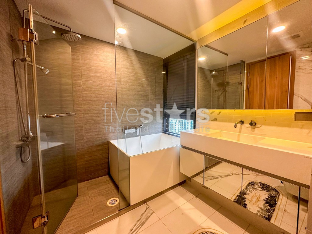 Appartement de standing de 2 chambres à vendre quartier Phromphong, photo 13