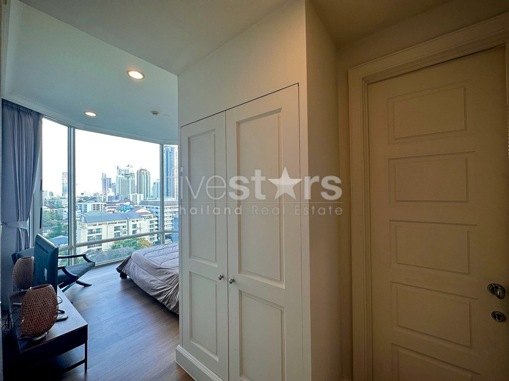 2-bedroom high-end condo for sale close to BTS Asoke, photo 14