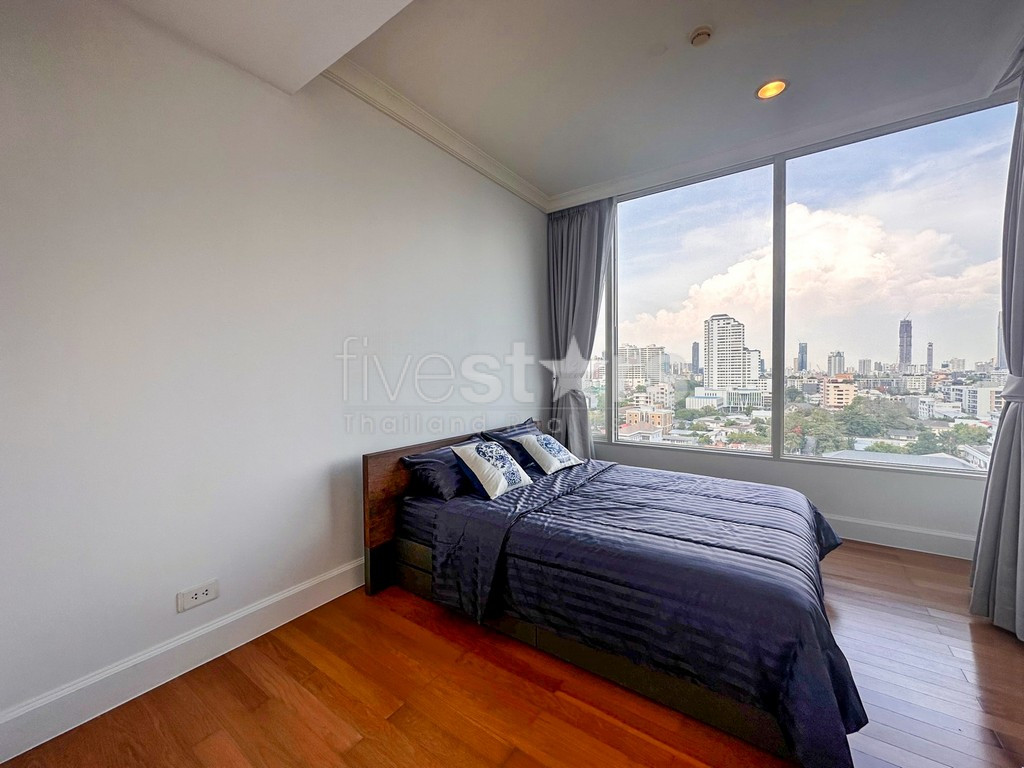 2-bedroom high-end condo for sale close to BTS Asoke, photo 10