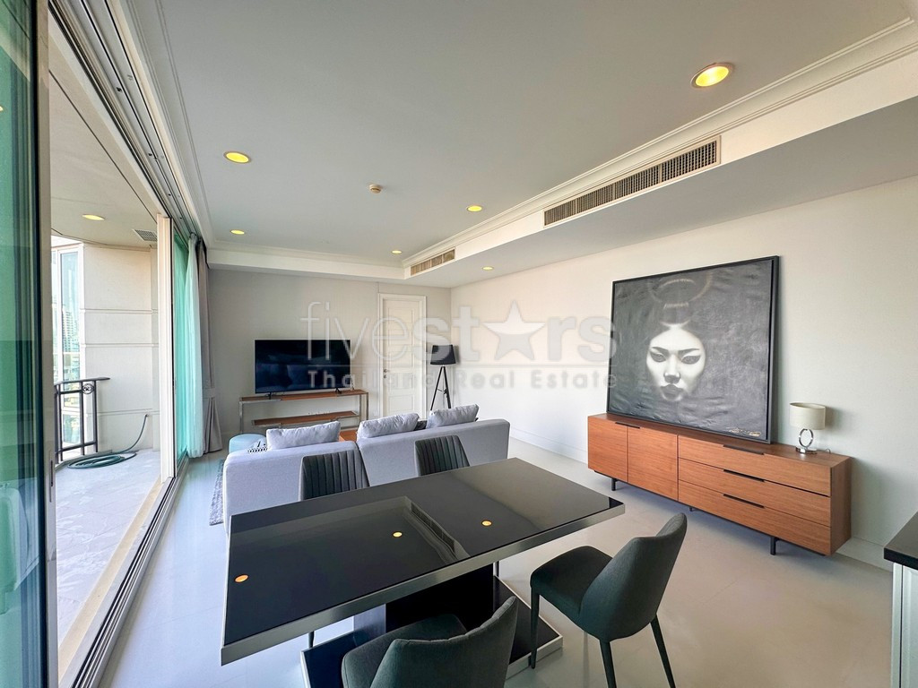 2-bedroom high-end condo for sale close to BTS Asoke, photo 8