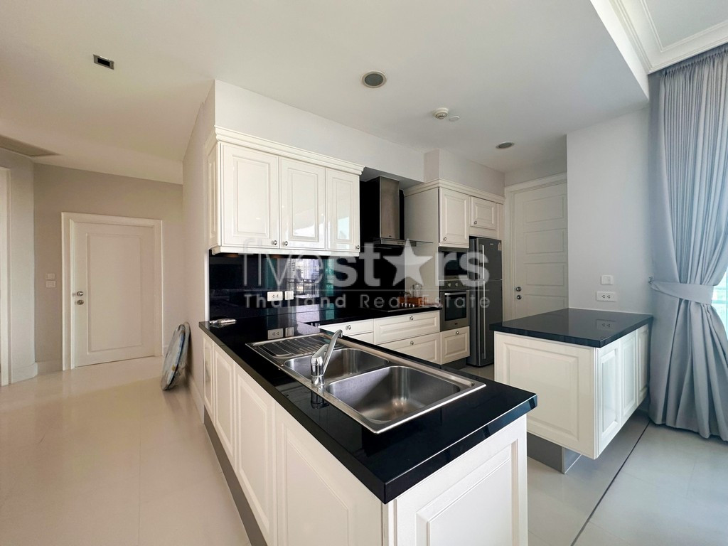 2-bedroom high-end condo for sale close to BTS Asoke, photo 9