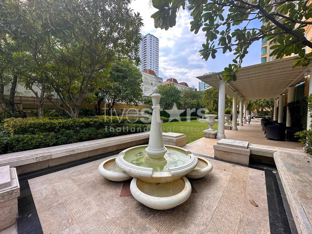 2-bedroom high-end condo for sale close to BTS Asoke, photo 19