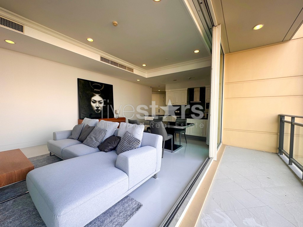 2-bedroom high-end condo for sale close to BTS Asoke, photo 3