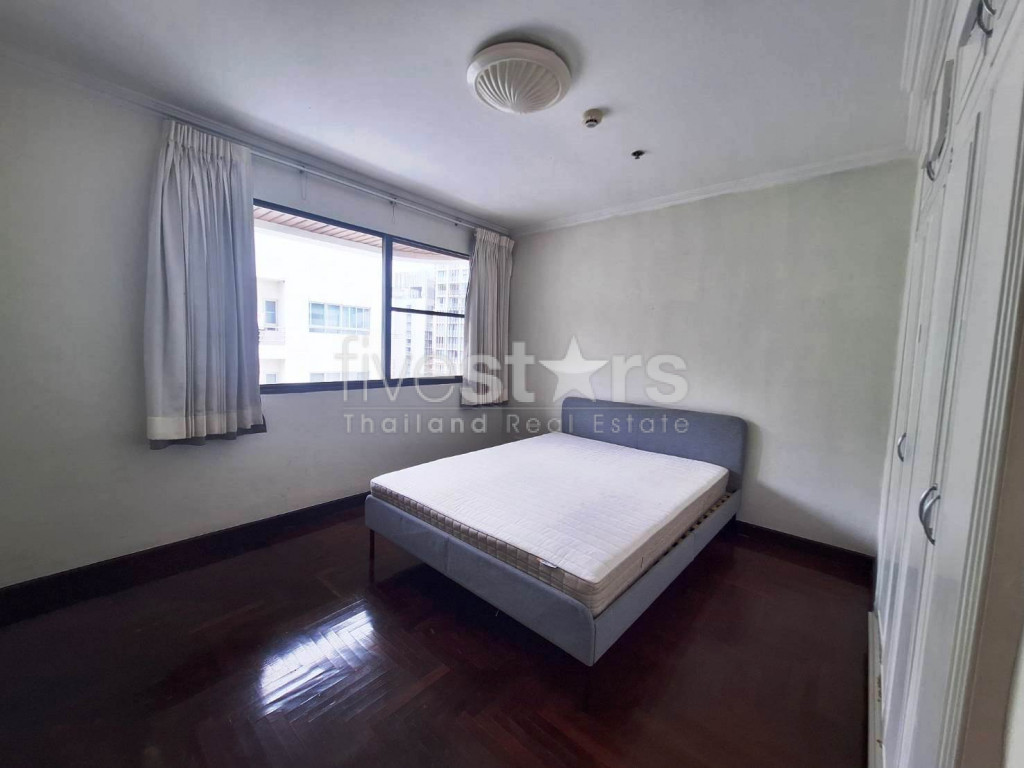 Condo de grande hauteur avec piscine privée de 3 chambres à louer à Phrom Phong, photo 10