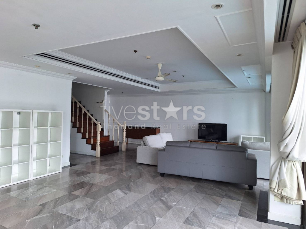 Condo de grande hauteur avec piscine privée de 3 chambres à louer à Phrom Phong, photo 2