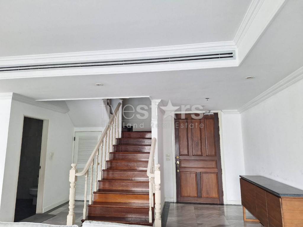 Condo de grande hauteur avec piscine privée de 3 chambres à louer à Phrom Phong, photo 8