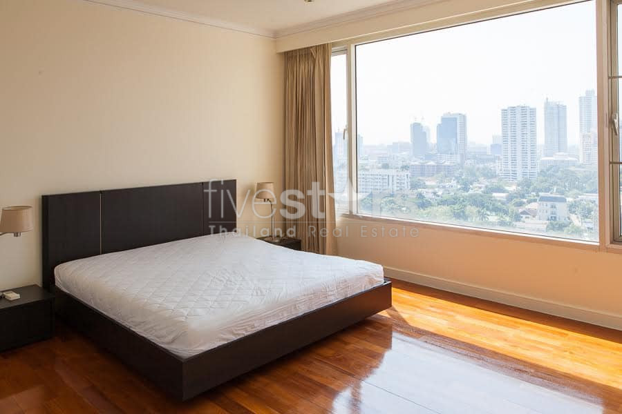 Une unité spacieuse de 3 chambres est disponible à la location sur Thonglor., photo 5