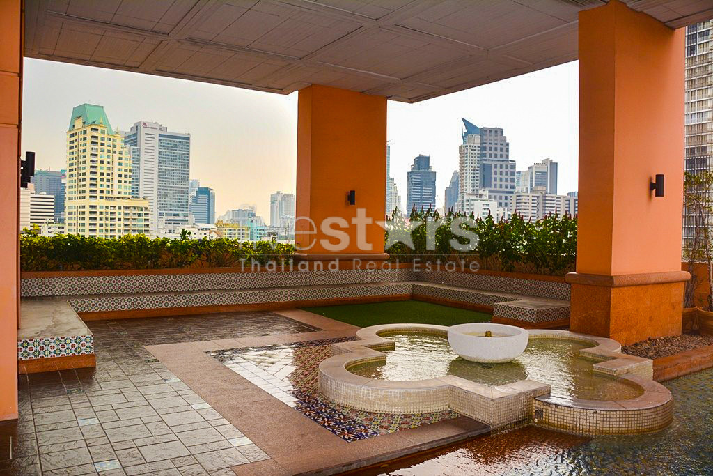 Appartement de 2 chambres spacieux à vendre quartier Phromphong, photo 17