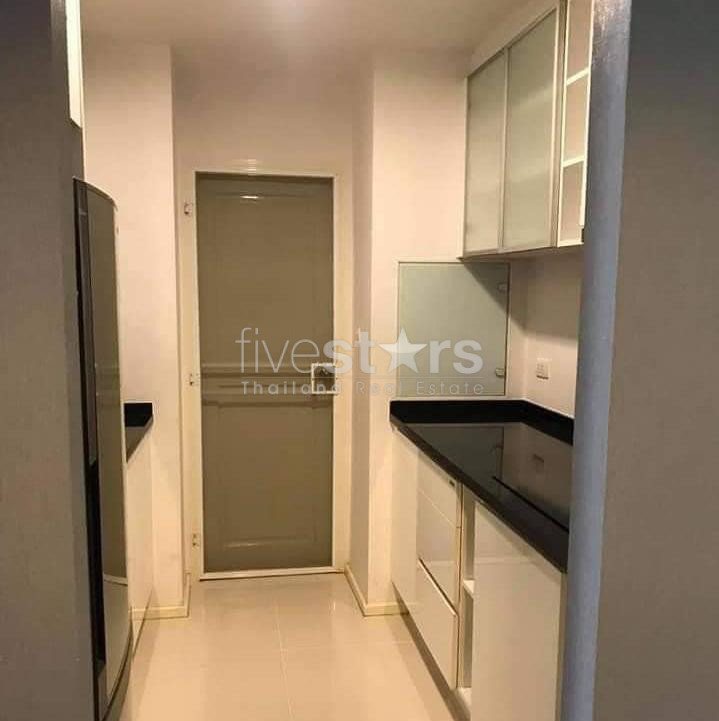 Condo de faible hauteur de 2 chambres à louer à Phrom Phong, photo 5