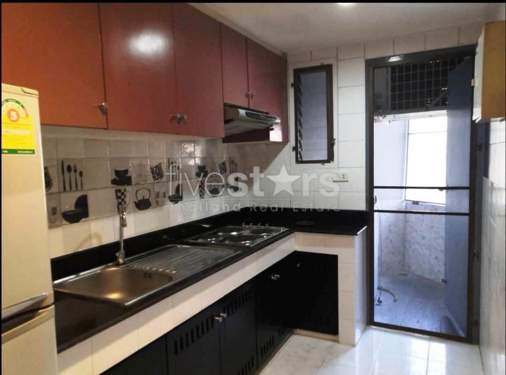 Condo de 2 chambres récemment rénové à vendre sur Thong Lo, photo 5