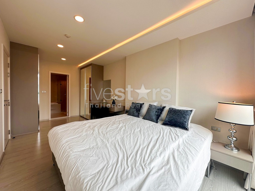 Appartement de 2 chambres moderne à vendre proche BTS Thonglor, photo 9