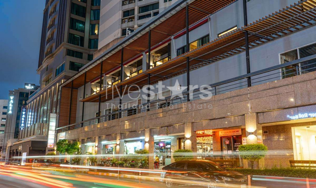 Appartement de standing spacieux à vendre quartier Phromphong, photo 12