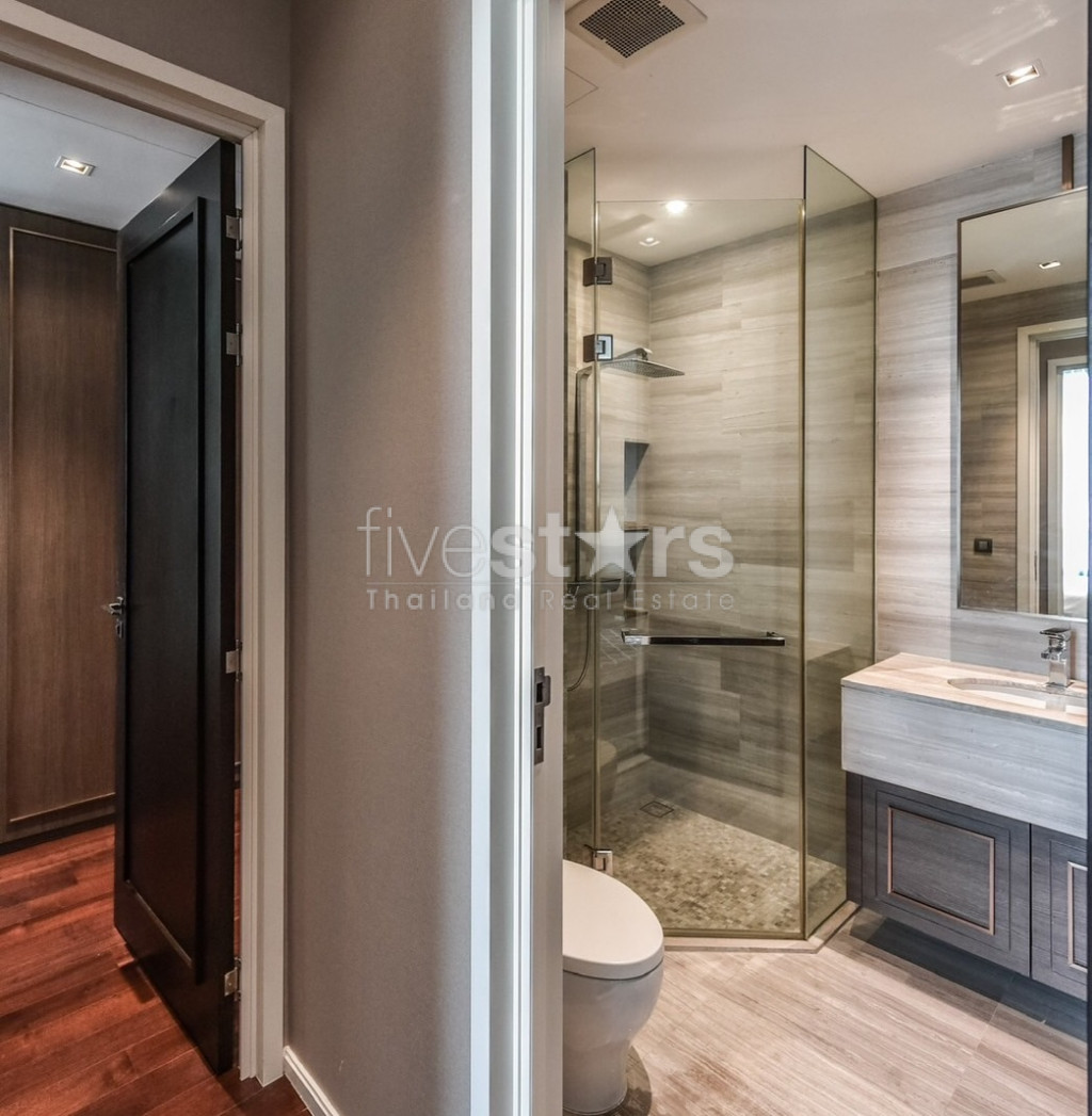 Condo de luxe de 2 chambres à vendre à Phrom Phong, photo 9