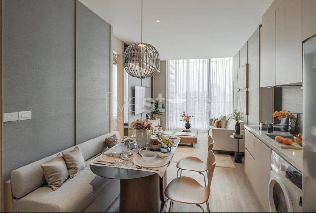 Appartement de standing de 2 chambres à vendre proche BTS Phromphong