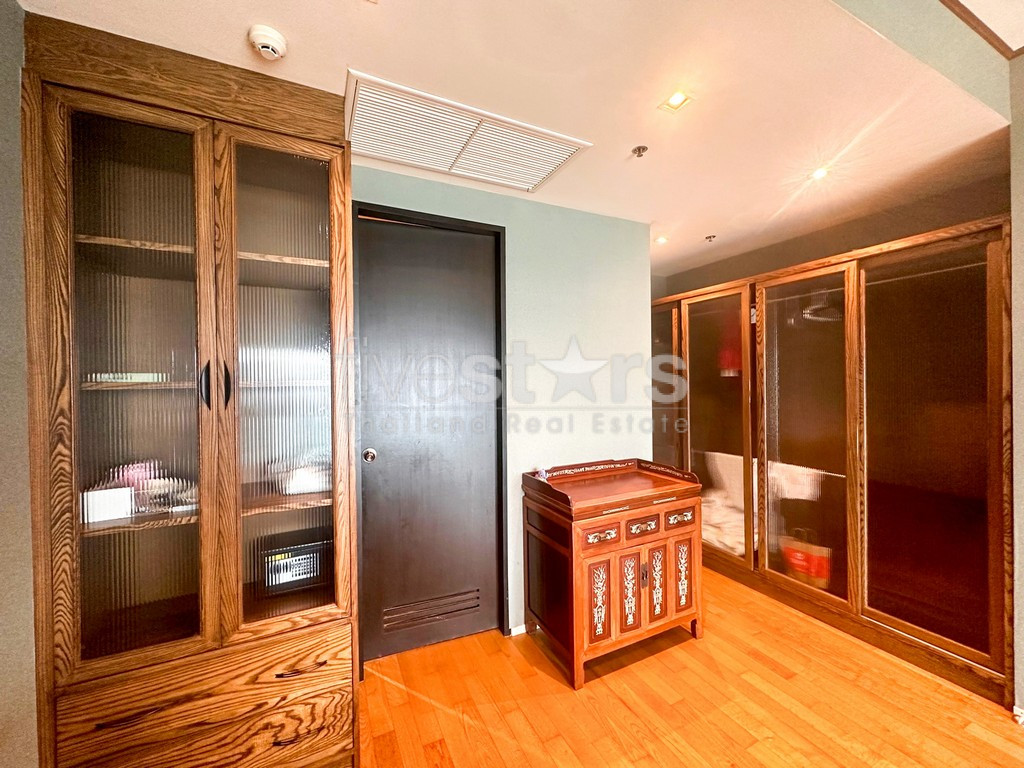2-bedroom spacious condo for sale only 200m from BTS Phromphong, photo 12