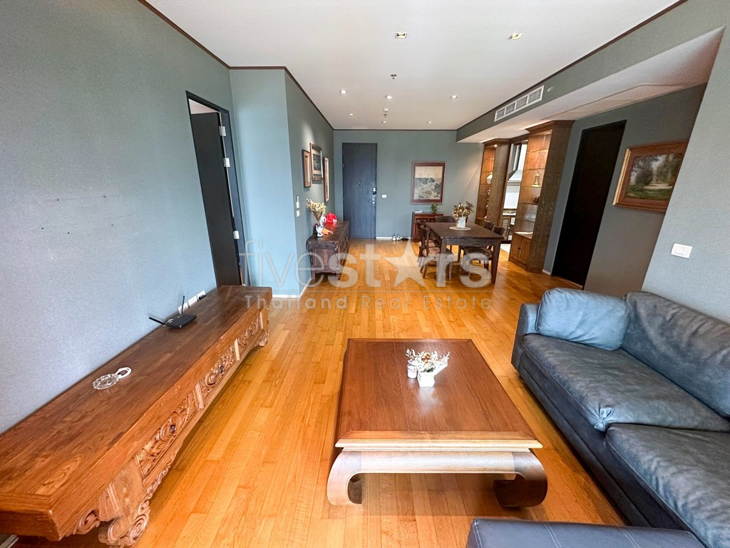 2-bedroom spacious condo for sale only 200m from BTS Phromphong, photo 2
