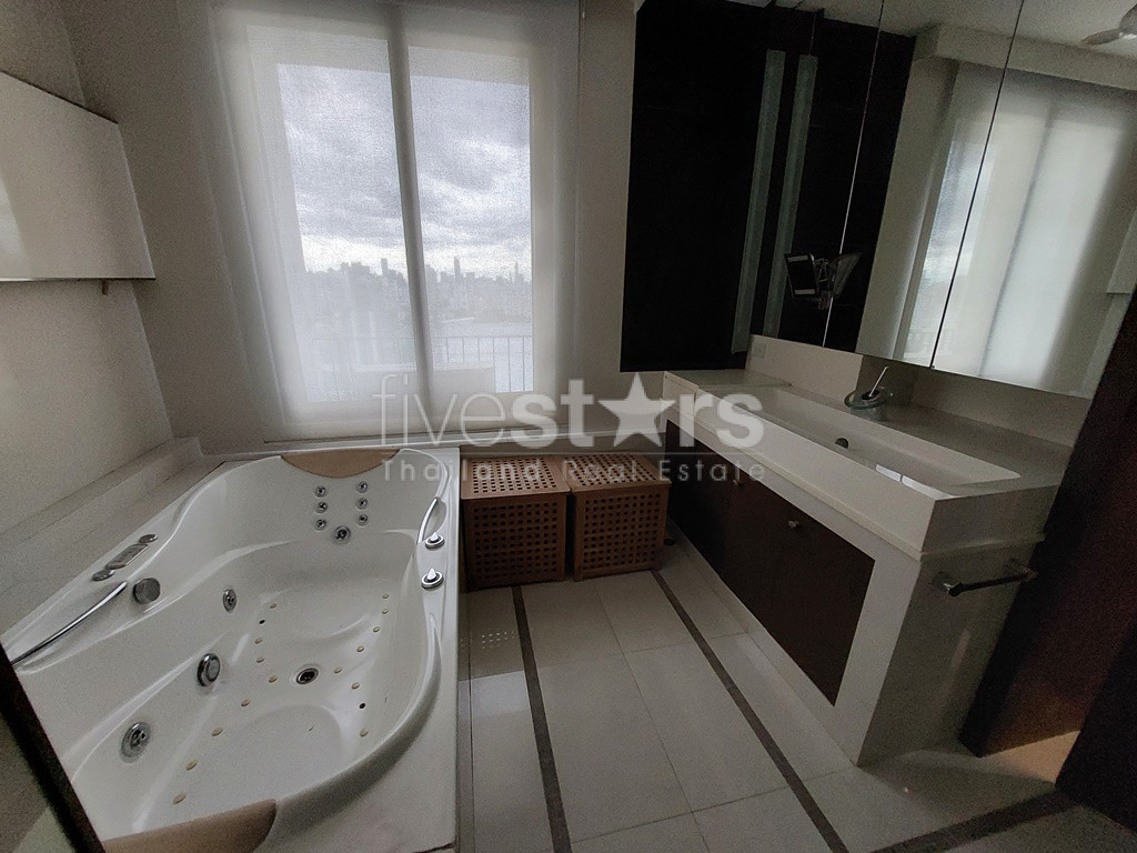 Condo duplex de 3 chambres à vendre sur Thonglor, photo 23