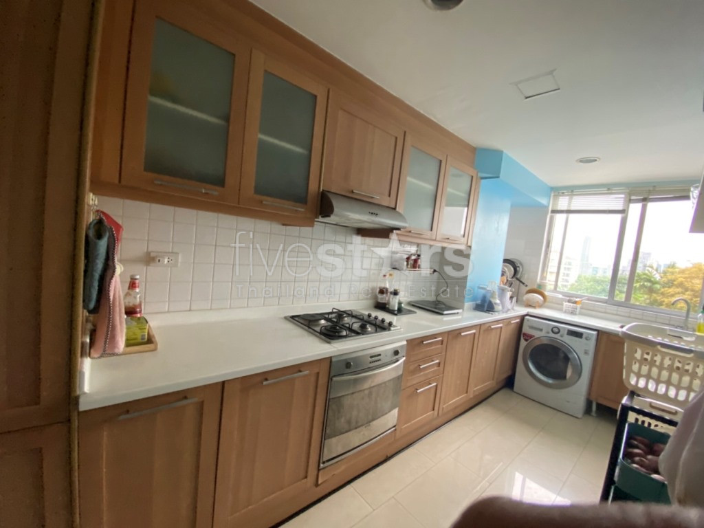 Condo de 3 chambres récemment rénové à louer sur Asoke à Phrom Phong, photo 11